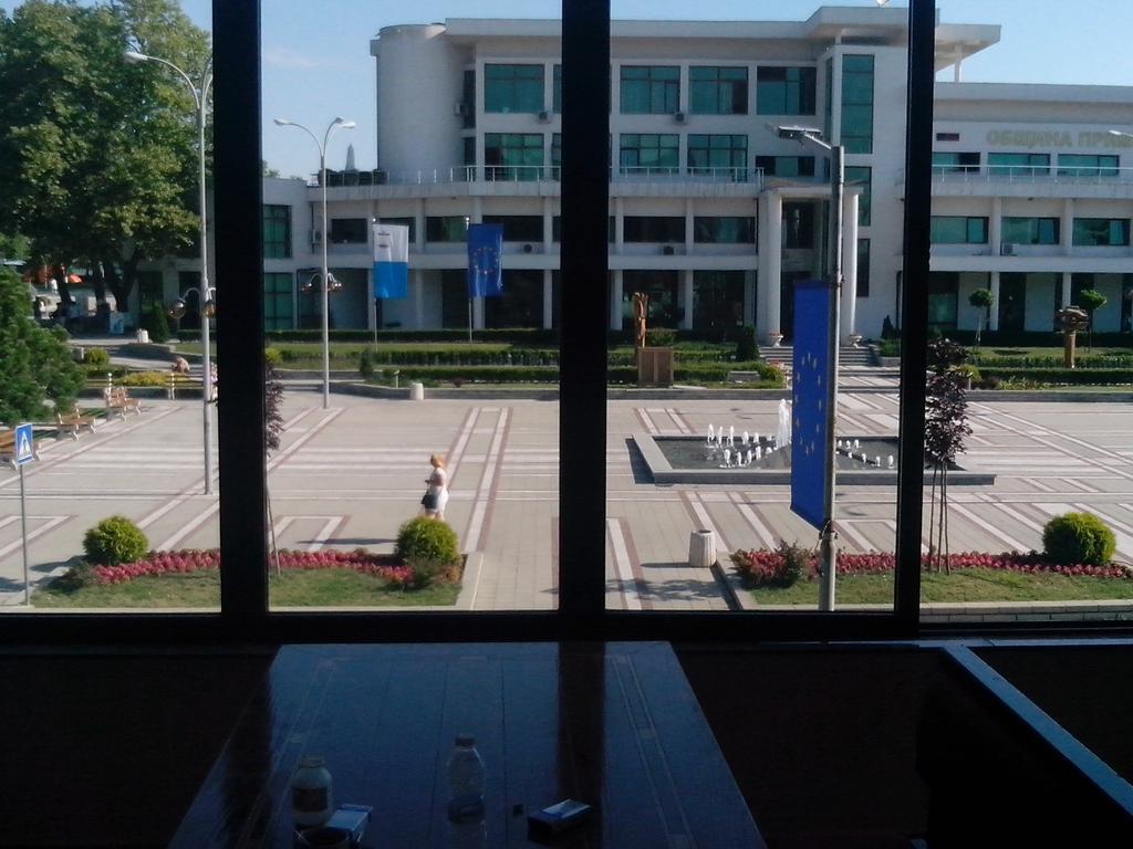 La Piazza Primorsko Rooms & Apartments Buitenkant foto