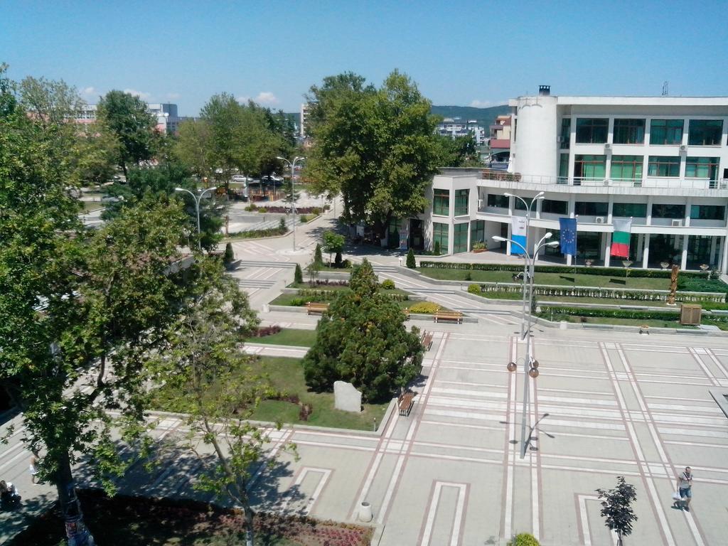 La Piazza Primorsko Rooms & Apartments Buitenkant foto