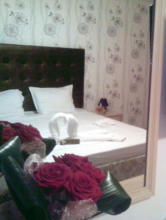 La Piazza Primorsko Rooms & Apartments Buitenkant foto